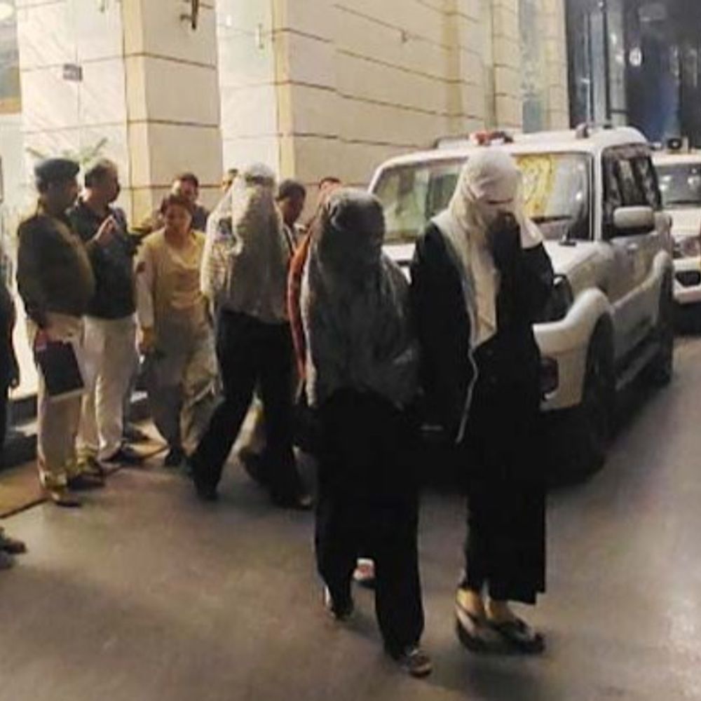 स्पा सेंटर की आढ़ में चल रहा था सेक्स रैकेट:  रायगढ़ में थ्री स्टार होटल की 7वीं मंजिल में पुलिस का छापा, संचालक और होटल मैनेजर गिरफ्तार – Raigarh News