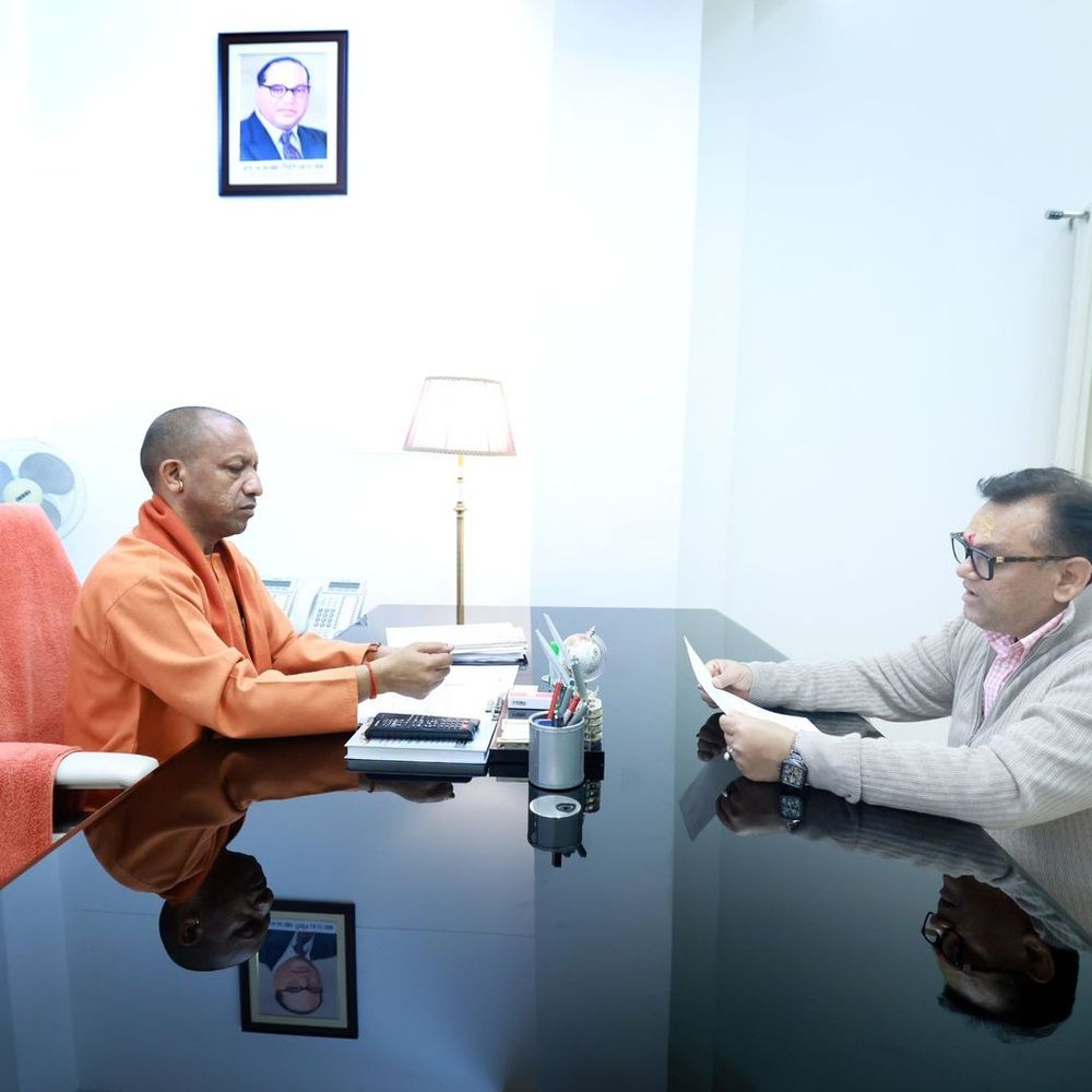 सीएम योगी से मिले जल शक्ति राज्य मंत्री दिनेश खटीक:विस्थापित हिंदू परिवारों के पुनर्वासन पर किया आभार व्यक्त ,हस्तिनापुर के विकास पर भी हुई चर्चा