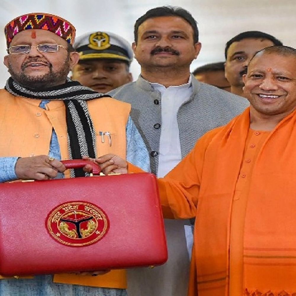 प्रदेश की योगी सरकार आज पेश करेगी अपना 10वां बजट:लखनऊ को एआई सिटी बनाने की तैयारी, बजट में मिल सकता है बड़ा तोहफा