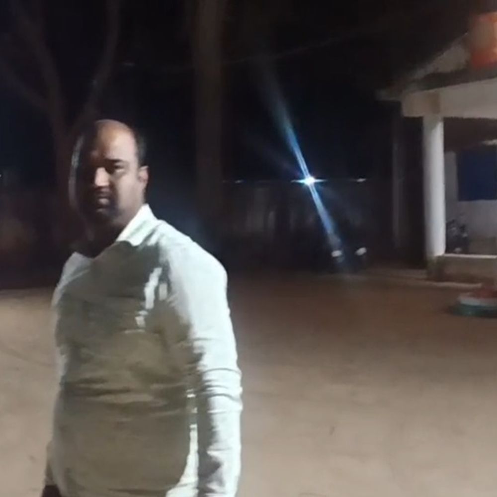 सरगुजा में बुकिंग करा युवकों ने स्कार्पियो वाहन लूटा:  मैनपाट घूमने के नाम पर कराई थी बुकिंग, चालक का गला दबा गाड़ी लेकर भागे – Ambikapur (Surguja) News