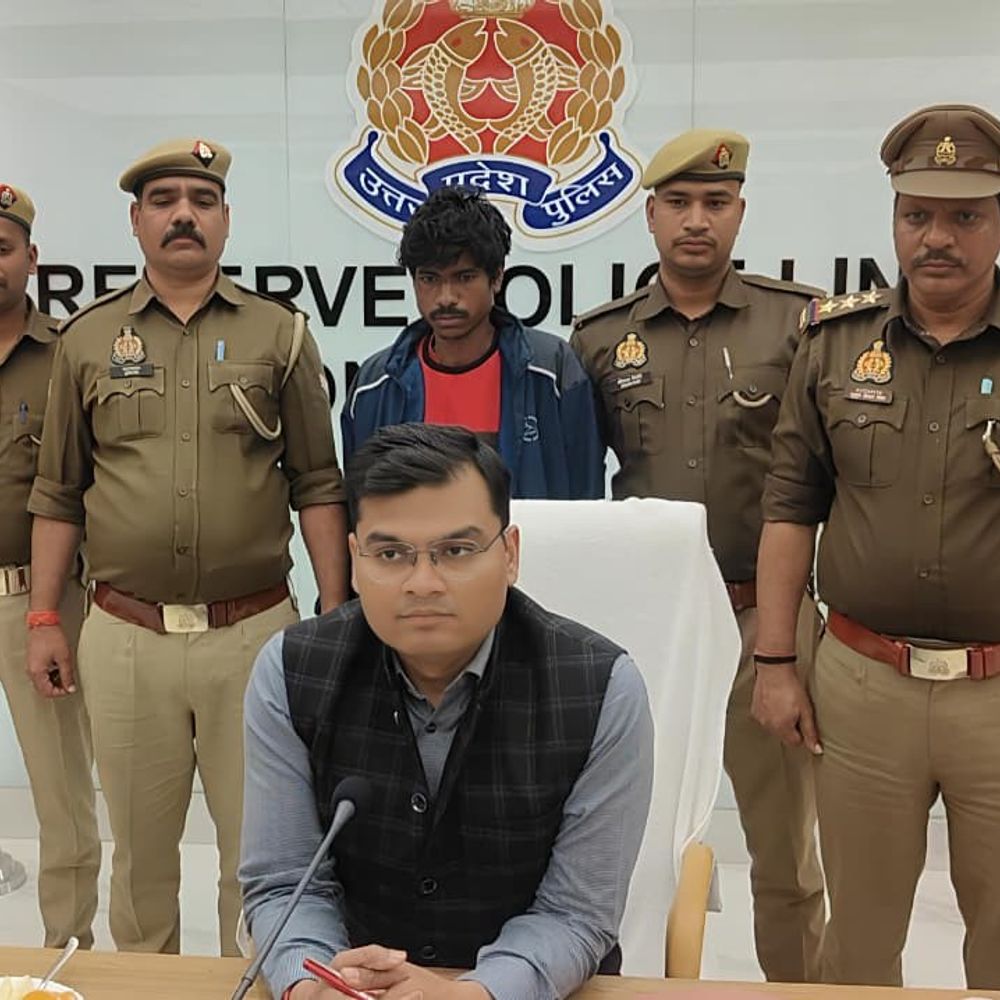 सोनभद्र में युवक की हत्या का खुलासा:जेब से 400 रुपये चुराते समय पकड़ा गया तो कांच से रेत दिया था गला