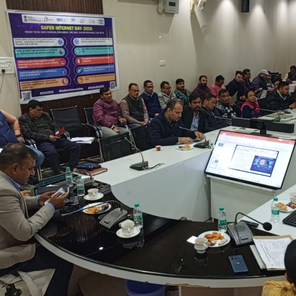 उन्नाव में 'स्मार्ट तकनीक, सुरक्षित विकल्प' कार्यशाला:अधिकारियों-कर्मचारियों को साइबर सुरक्षा का प्रशिक्षण