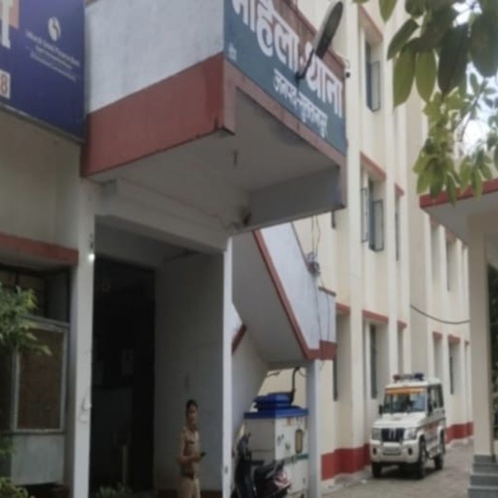 सुल्तानपुर में ससुराल वालों पर केस दर्ज:अयोध्या निवासी पति समेत चार पर उत्पीड़न का आरोप, दहेज में 10 लाख रुपए मांगे