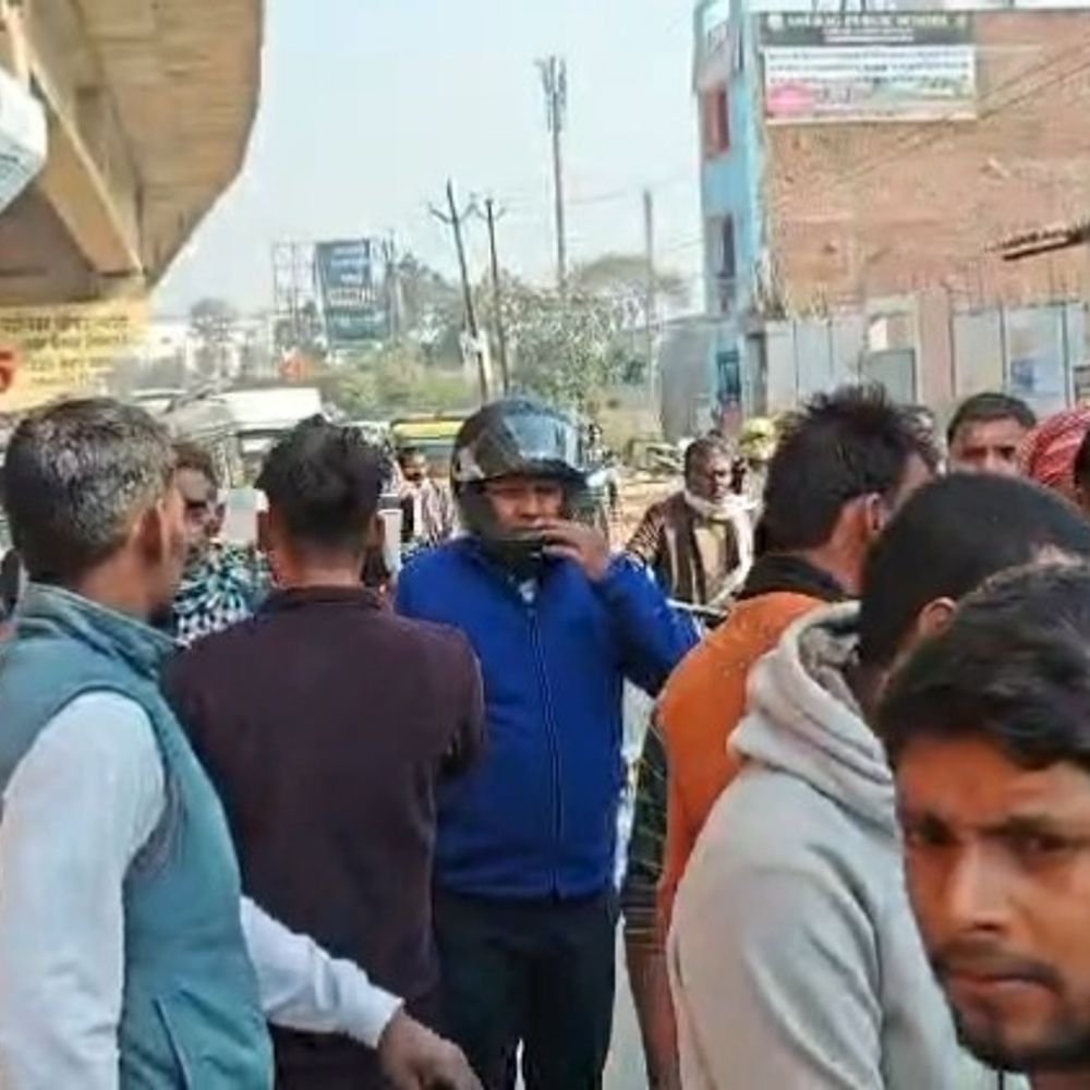 भदोही में पिकअप की टक्कर से छात्रा की मौत:जबड़ा टूटा-सिर फटने से गई जान, कोचिंग से लौटते समय हादसा