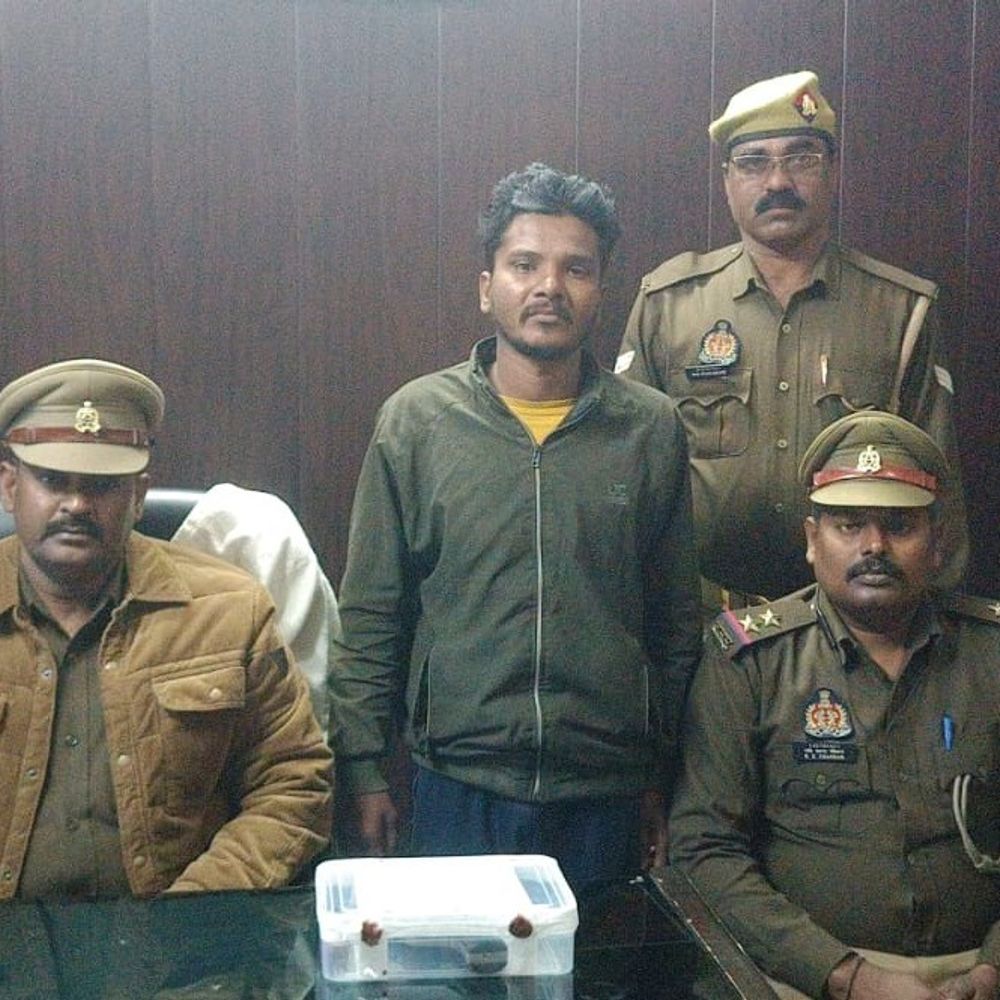 चंदौली पुलिस ने 25 हजार के इनामी को पकड़ा:गोवध अधिनियम में वांछित गणेश उर्फ काशी गिरफ्तार