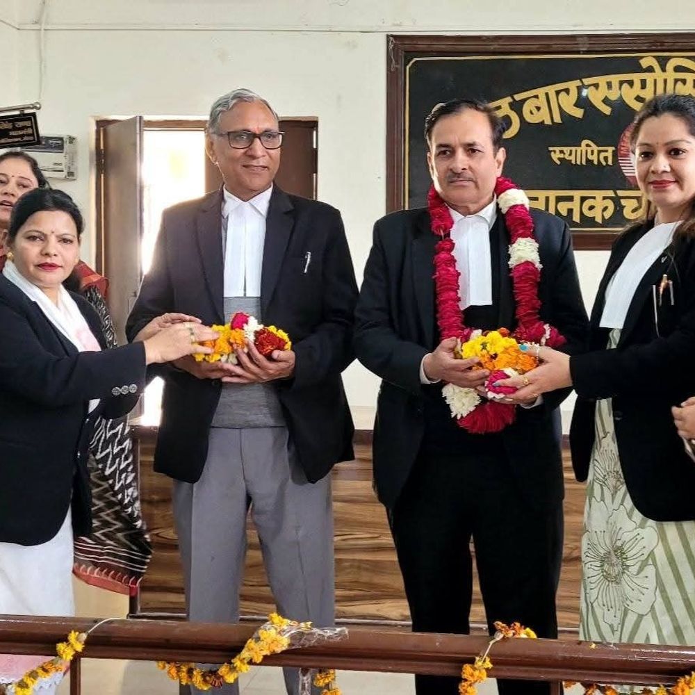 मेरठ बार एसोसिएशन चुनाव- 42 प्रत्याशियों ने भरे नामांकन:अध्यक्ष, महामंत्री समेत 9 पद और 12 कार्यकारिणी सदस्यों के लिए होगा मुकाबला