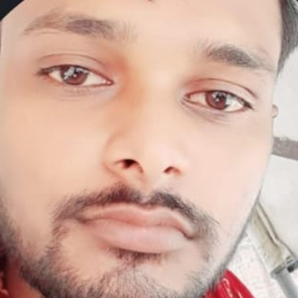 मथुरा-बरेली हाईवे पर अज्ञात वाहन ने बाइक को मारी टक्कर:युवक की मौत, मथुरा से गांव जाते समय हादसा