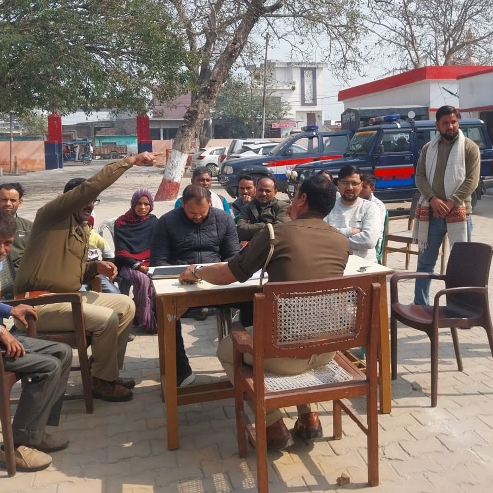 गुन्नौर सीएचसी चिकित्साधिकारी और सपा विधायक के दामाद में झगड़ा:सरकारी काम में बाधा डालने की शिकायत, शांतिभंग में चालान के बाद जमानत मिली