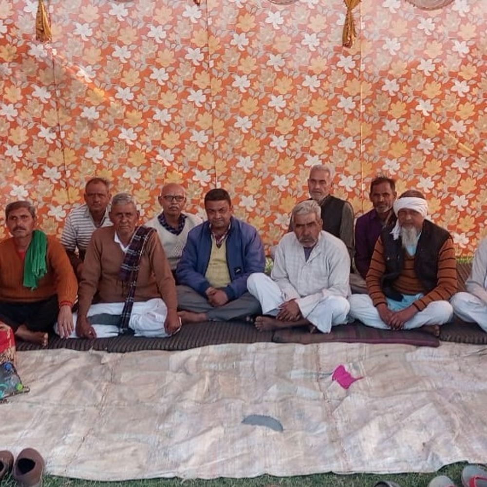 बिजनौर में किसान यूनियन का अनिश्चितकालीन धरना:विभिन्न मांगों को लेकर तीसरे दिन भी जारी, अधिकारियों पर गुस्सा