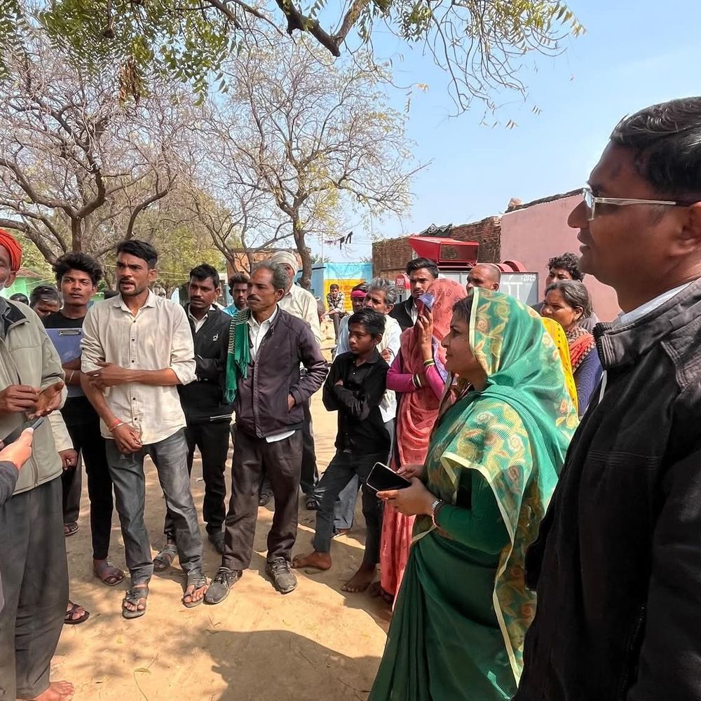 ललितपुर के बिनेका माफी में शराब बंदी का निर्णय:ग्रामीणों ने की बैठक, शराब पीने या बेचने पर 5100 रुपए जुर्माना लगेगा; समाज से होगा बहिष्कार