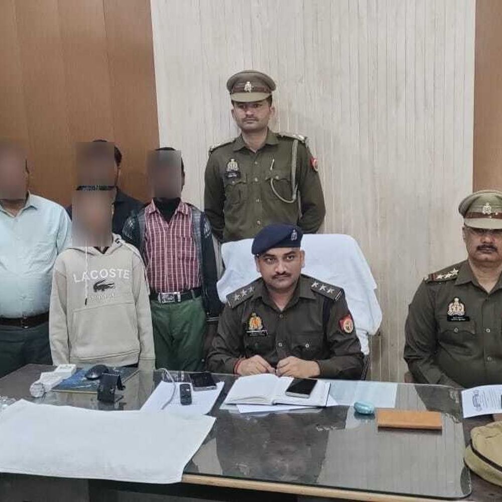 गणित के पेपर से डरकर दिल्ली भागे दो बच्चे:फिरोजाबाद में स्कूल के लिए घर से निकले थे, पुलिस ने किया बरामद