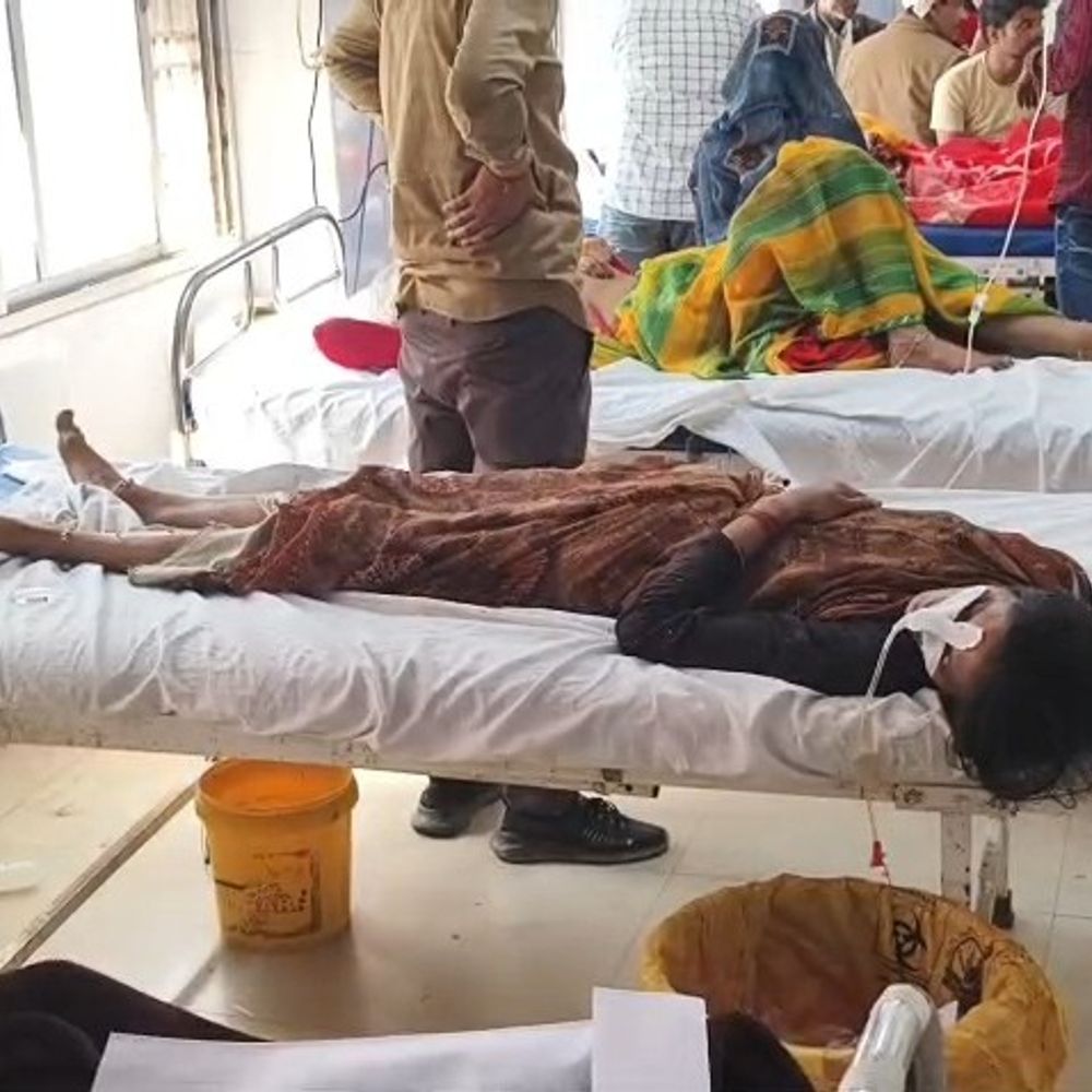 पति पर तीसरी पत्नी को जहर देने का आरोप:महोबा में दो पत्नियों की मौत, मायके पक्ष का आरोप- जहर देकर मारने की कोशिश