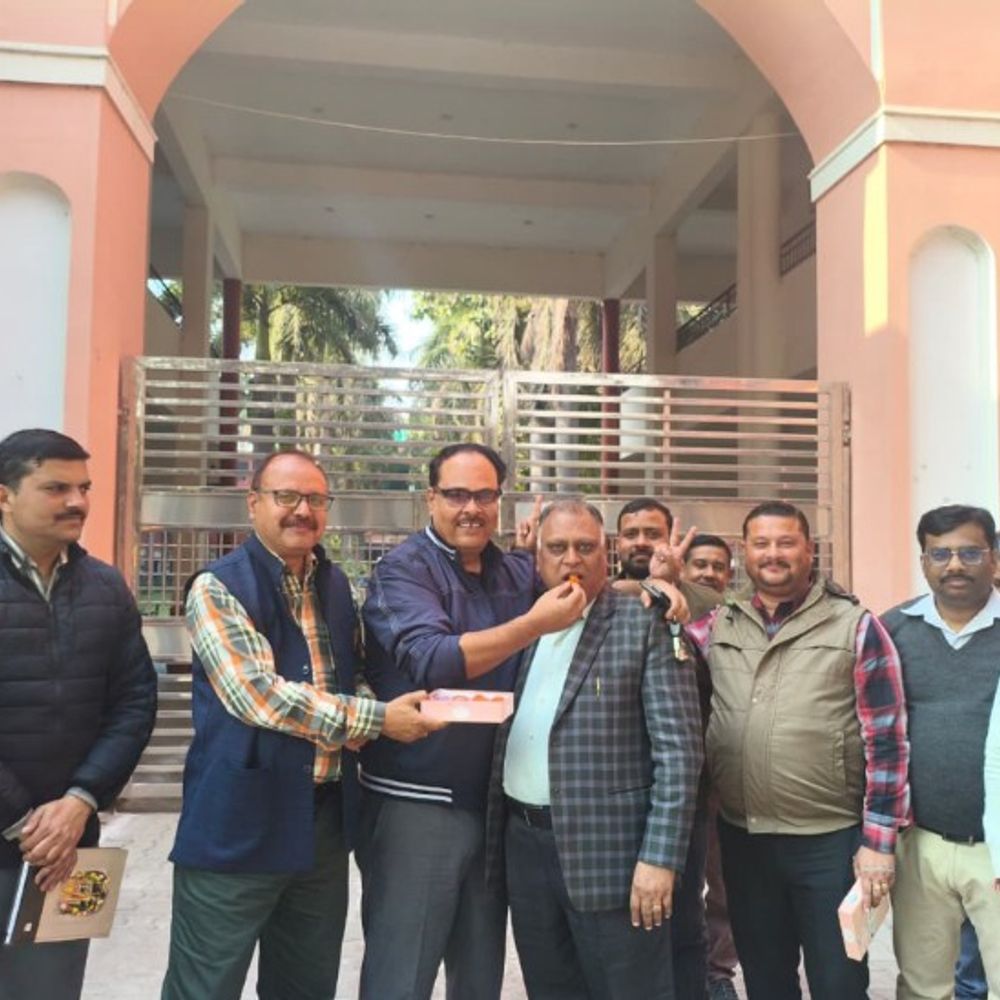 कांग्रेस जिलाध्यक्ष ने बजट को 'जलेबी' बताया:बोले-किसी को समझ नही आता, सपा ने कहा- शाहजहांपुर के विकास के लिए कुछ नहीं मिला