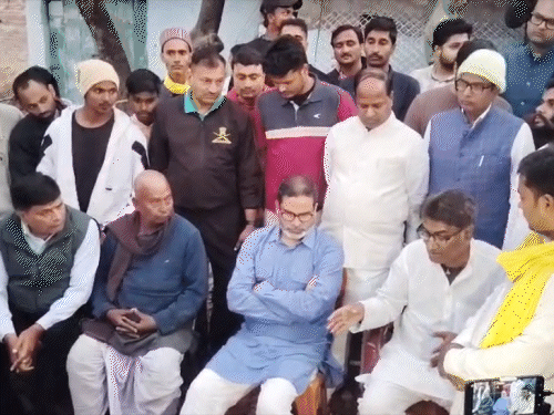 6 साल की बच्ची के साथ रेप-हत्या मामला:परिजनों से मिले प्रशांत किशोर, कहा- पुलिस-प्रशासन की कोई जवाबदेही नहीं दिख रही, अधिकारियों का जंगलराज