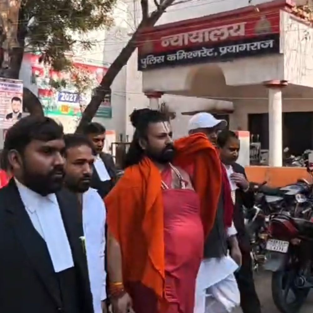 शंकराचार्य स्वामी अविमुक्तेश्वरानंद पर यौन शोषण का आरोप:ब्रह्मचारी आशुतोष महाराज ने प्रयागराज कोर्ट में याचिका दायर की