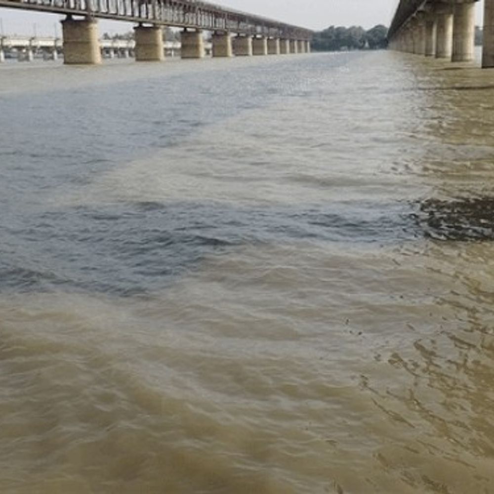 बजट : महाकुंभ 2031 से पहले निर्मल होगी गंगा:यूपी बजट में 'नमामि गंगे' को 22,676 करोड़; 74 परियोजनाओं से रुकेगा नालों का गिरना