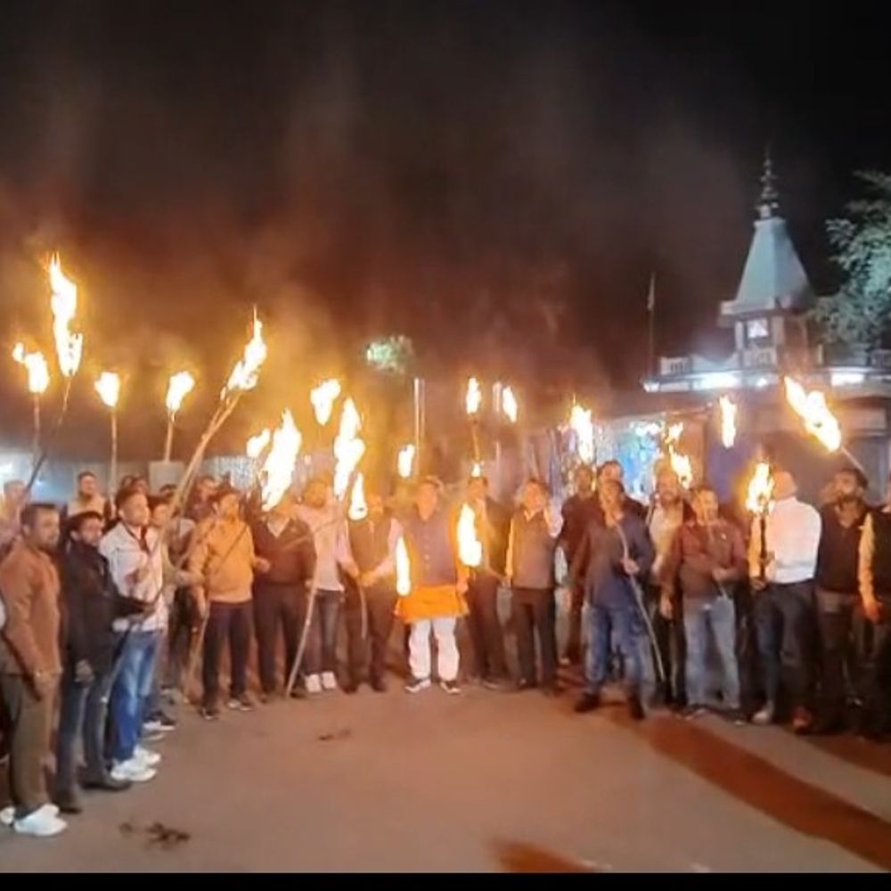 सिंगरौली में एनसीएल श्रमिकों का लेबर कोड पर विरोध:12 फरवरी की राष्ट्रव्यापी हड़ताल से पहले मशाल जुलूस, बाइक रैली निकालकर प्रदर्शन