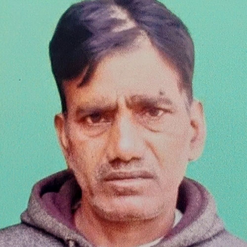 हरदोई में खेत पर सो रहे अधेड़ की हत्या:हमलावरों ने सिर पर वार किया वार, बेटे ने सुबह देखी खून से लथपथ लाश