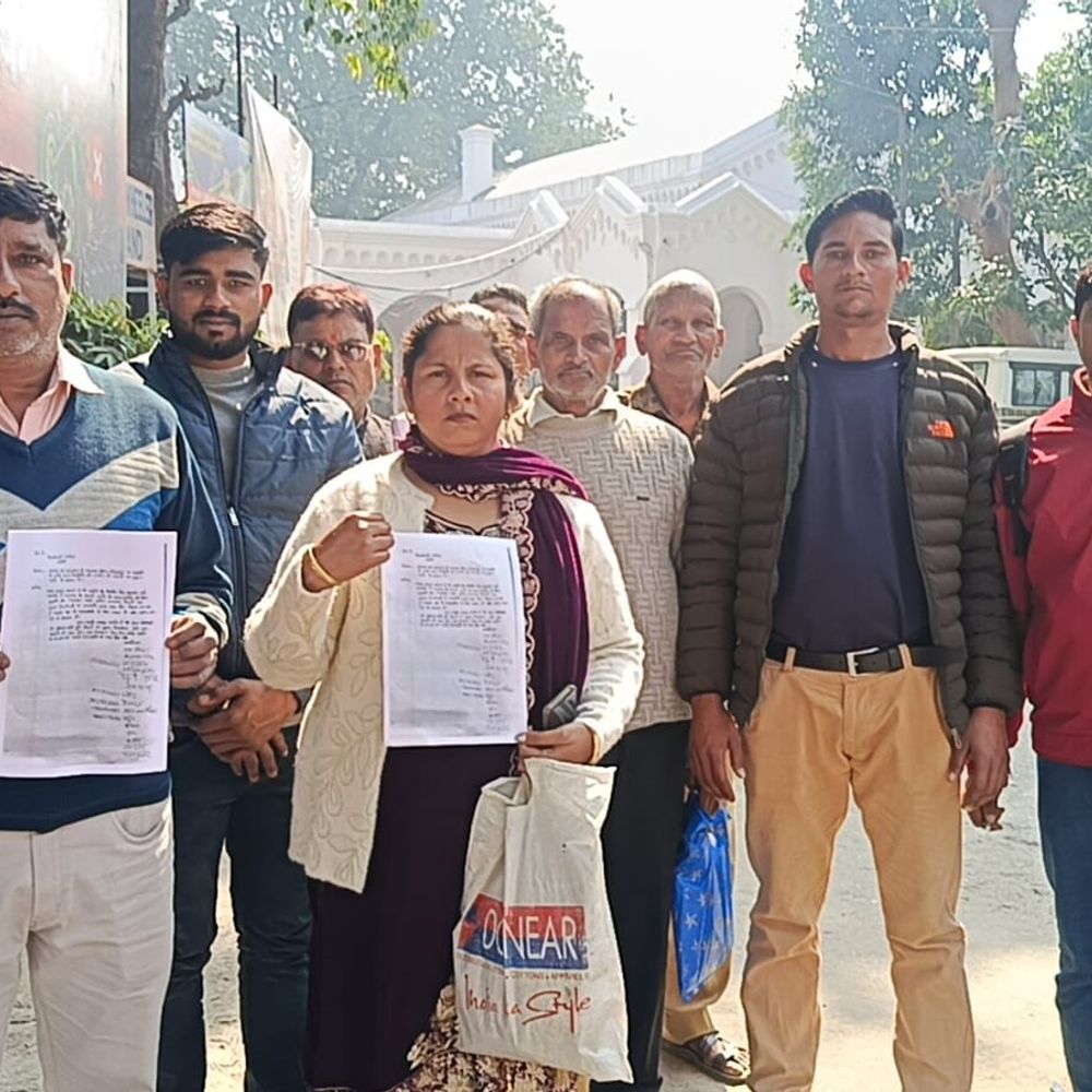 बरेली में अवैध खनन से किसानों की जमीन बर्बाद:उपजाऊ खेत बने गहरे गड्ढे, ग्रामीणों ने प्रशासन से की शिकायत