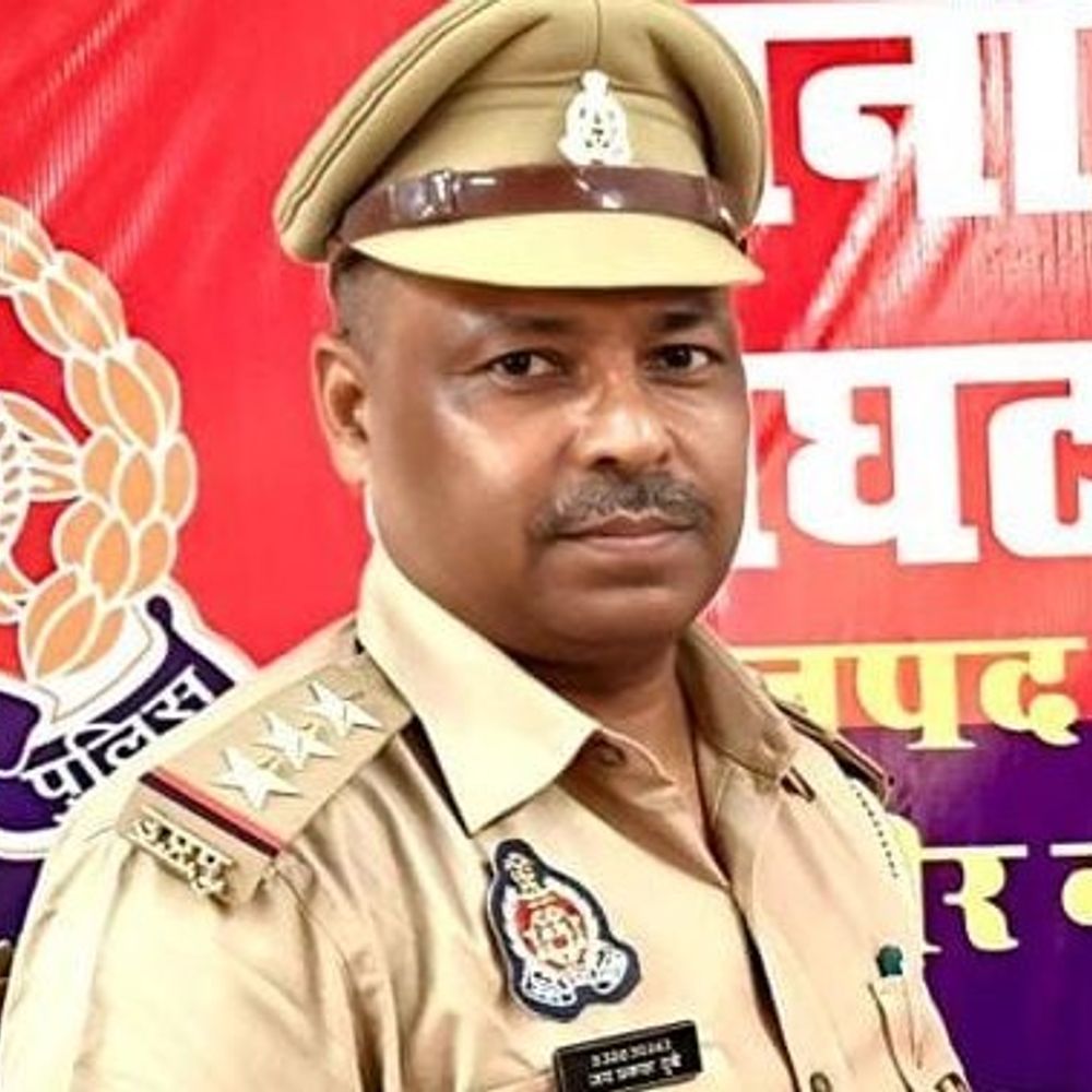 खलीलाबाद कोतवाल पंकज पांडेय निलंबित:बस्ती मामले में लापरवाही पर दोषी पाए गए; जय प्रकाश दुबे नए कोतवाल नियुक्त