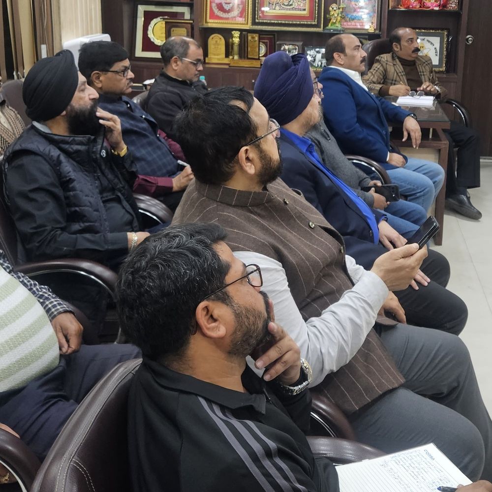 लखनऊ व्यापारियों ने बजट का स्वागत किया:बजट पर व्यापारियों की मिली जुली प्रतिक्रिया , व्यापारी बोले - हर वर्ग का ध्यान रखा गया