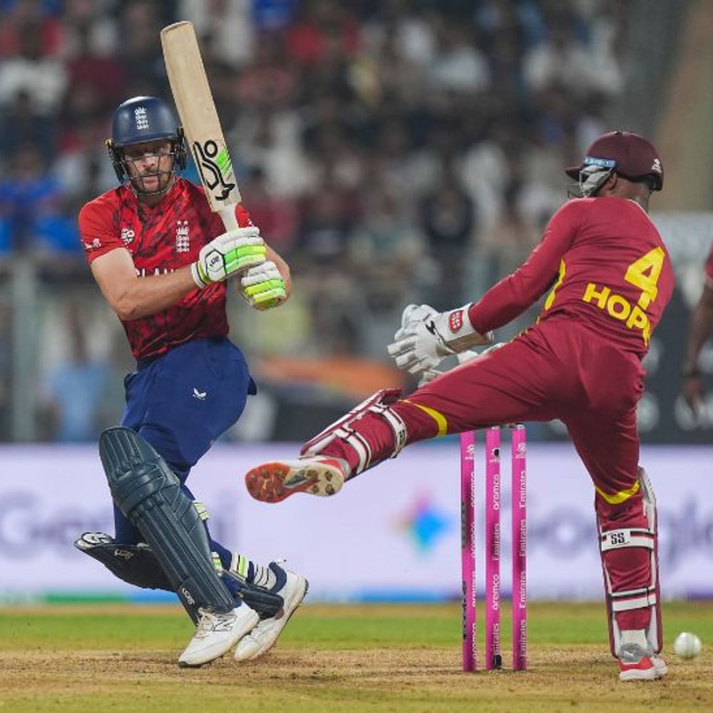 टी-20 वर्ल्डकप- वेस्टइंडीज ने 197 का टारगेट दिया:फिल सॉल्ट 30 रन बनाकर आउट, इंग्लैंड ने फिफ्टी पूरी की