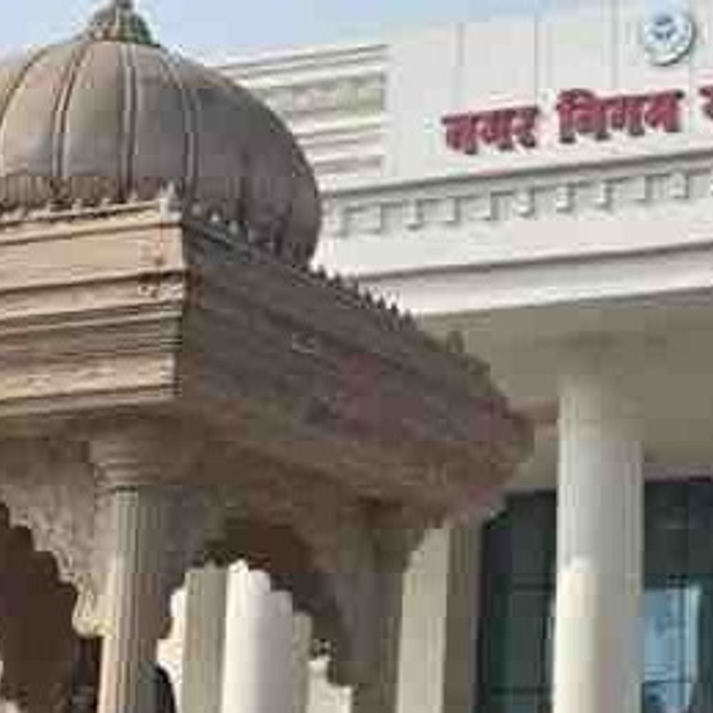 नगर निगम GDA कालोनी में बिछा रही पानी की पाइपलाइन:6 नलकूप की भी सौगात, हजार से ऊपर परिवार को मिलेगा लाभ