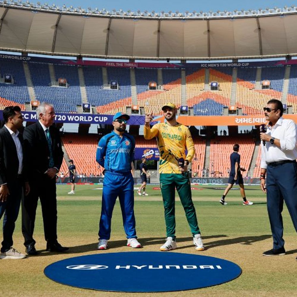 टी-20 वर्ल्डकप, साउथ अफ्रीका का पहला विकेट गिरा:फारूकी ने मार्करम को आउट किया, अफगानिस्तान ने टॉस जीतकर बॉलिंग चुनी