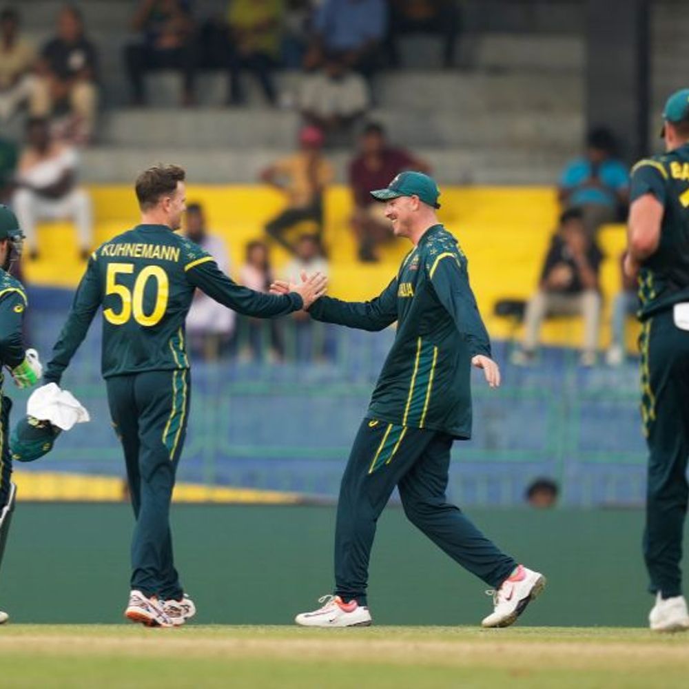 टी-20 वर्ल्डकप- आयरलैंड के 4 बैटर्स पवेलियन लौटे:बेंजामिन कैलिट्ज 2 रन बनाकर आउट, ऑस्ट्रेलिया के नाथन एलिस को तीसरा विकेट