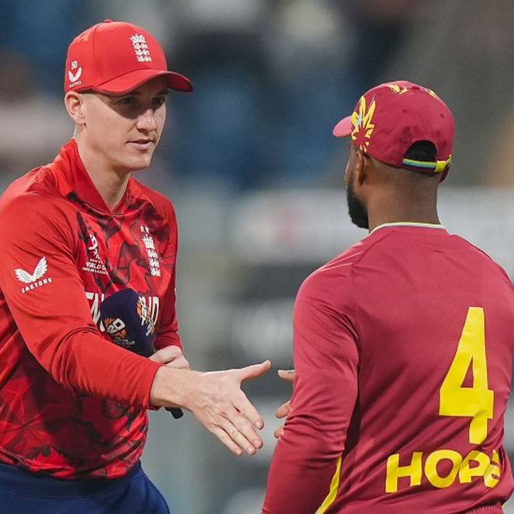 टी-20 वर्ल्ड कप- 8 रन पर कैरेबियाई ओपनर्स पवेलियन लौटे:होप जीरो, किंग एक रन पर आउट; इंग्लैंड के आर्चर-करन को एक-एक विकेट