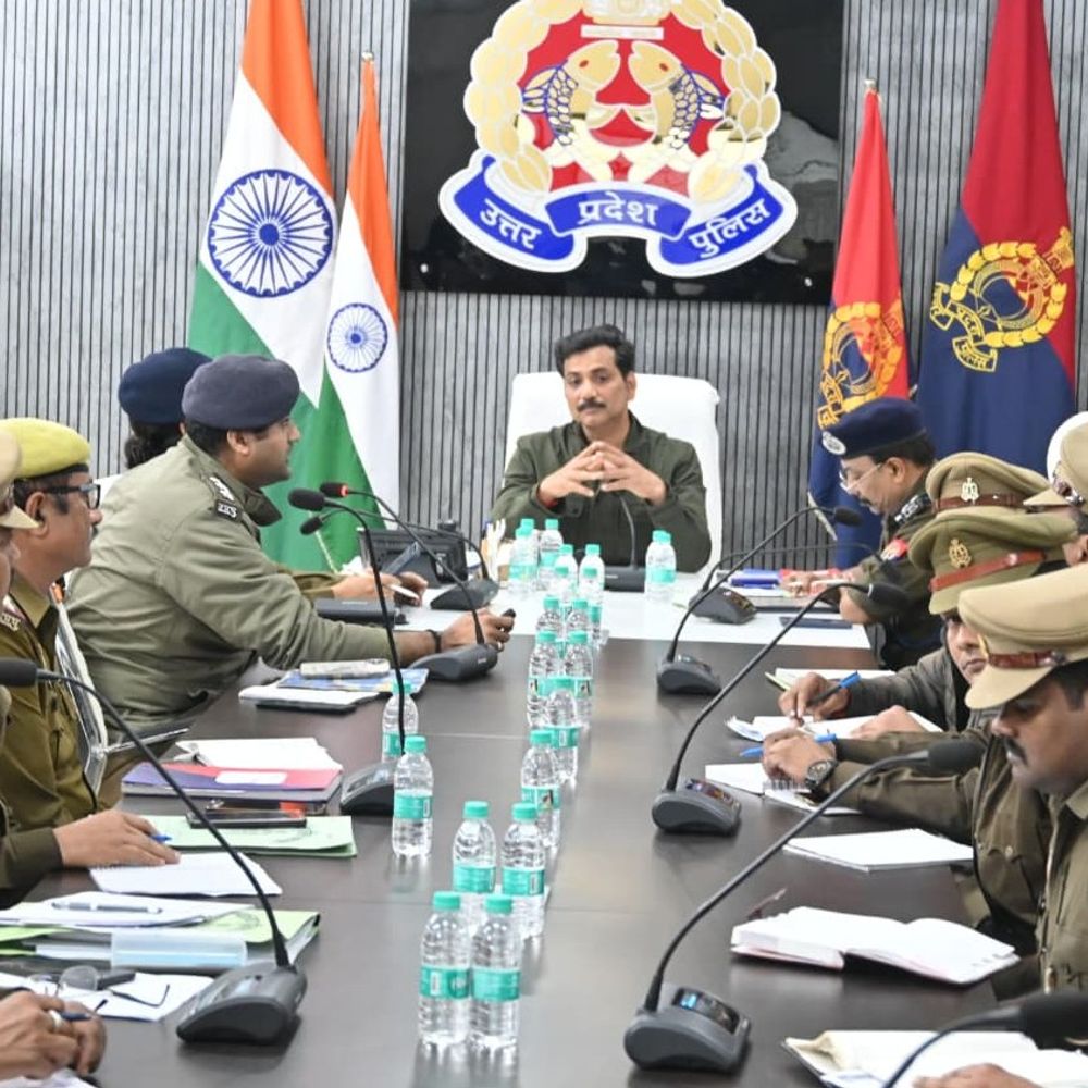 पुलिस कमिश्नर ने बनाया साइबर अपराधियों पर नकेल का ब्लूप्रिंट:2025 में पहली बार कॉल सेंटर और म्यूल खातों का खुलासे उपलब्धि, थानों की साइबर टीम भी परखी