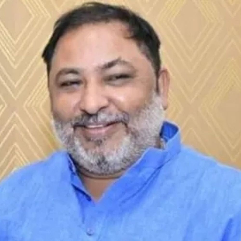 यूपी में 400 करोड़ से होगी ई-बसों की खरीदारी:परिवहन मंत्री दयाशंकर सिंह बोले -बस अड्डों पर आधुनिक सुविधाएं विकसित की जाएंगी