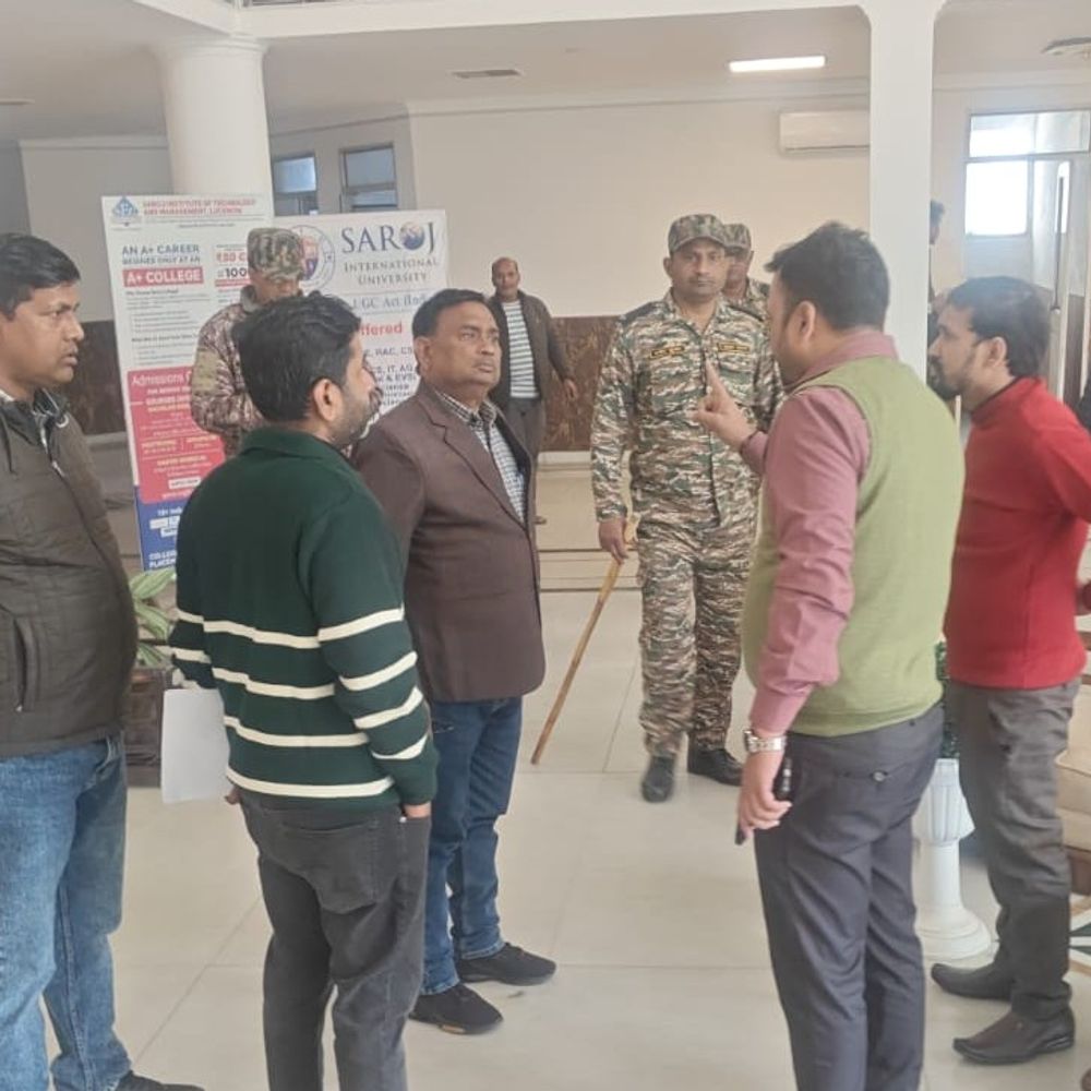 लखनऊ में नगर निगम ने की सीलिंग:सरोज इंस्टीट्यूट ने जमा नहीं किया 46 लाख रुपए टैक्स, कई बार नोटिस दे चुका निगम