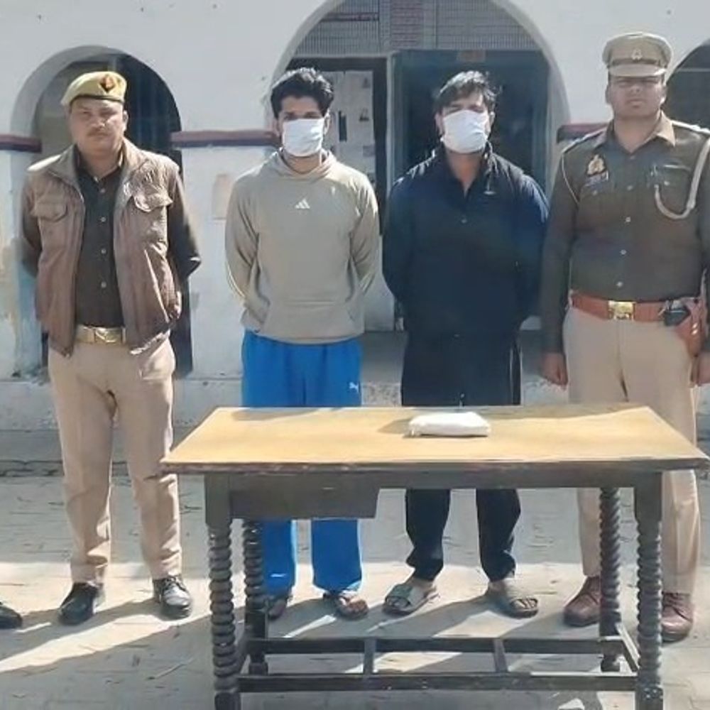 गढ़मुक्तेश्वर में पूर्व राज्यमंत्री पर हमले में दो लोग गिरफ्तार:पुलिस ने पिस्टल बरामद की, कार मालिक का भांजा अब भी फरार