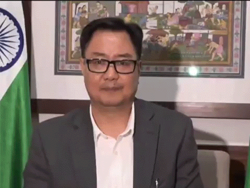 भाजपा सांसद का नोटिस-राहुल की सदस्यता खत्म हो:कहा- वे देश को गुमराह कर रहे; रिजिजू ने स्पीकर चैंबर में हंगामे का VIDEO जारी किया