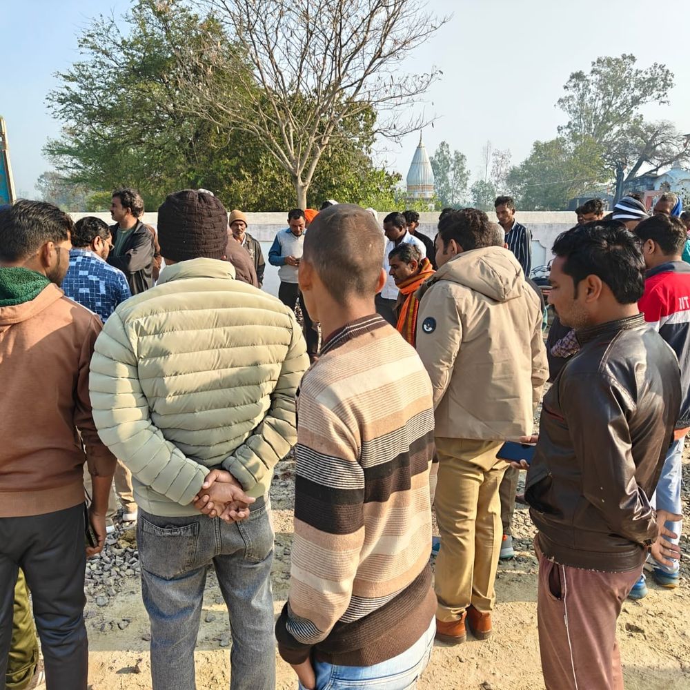 उन्नाव में अज्ञात वाहन ने बुजुर्ग को रौंदा:मौराँवा-पुरवा मार्ग पर शव मिला, वाहन घसीटकर ले गया