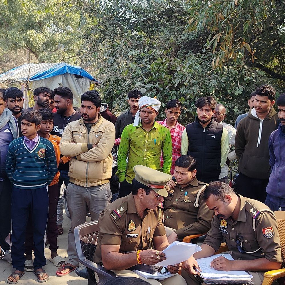 अंबेडकरनगर के मालीपुर में 9 वर्षीय छात्र की संदिग्ध मौत:मजिस्ट्रेट की निगरानी में कब्र से निकाला गया शव, पोस्टमार्टम के लिए भेजा