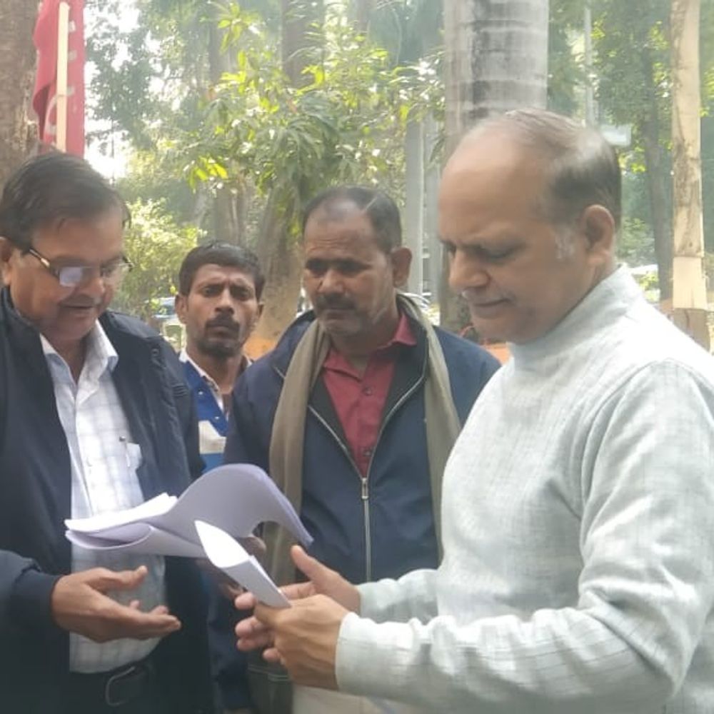 उन्नाव में श्रमिक संगठनों ने सरकार की नीतियों का विरोध:राष्ट्रपति को ज्ञापन सौंपकर मजदूर-किसान विरोधी नीतियों पर जताई आपत्ति