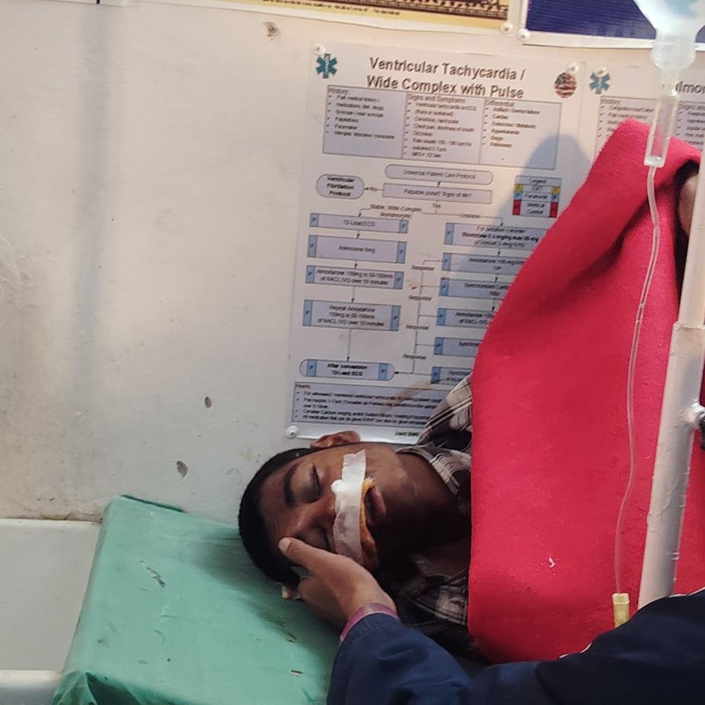 कौशांबी में बाइक की टक्कर से किसान की मौत:बाइक सवार गंभीर घायल, जिला अस्पताल में भर्ती; पुलिस जांच में जुटी