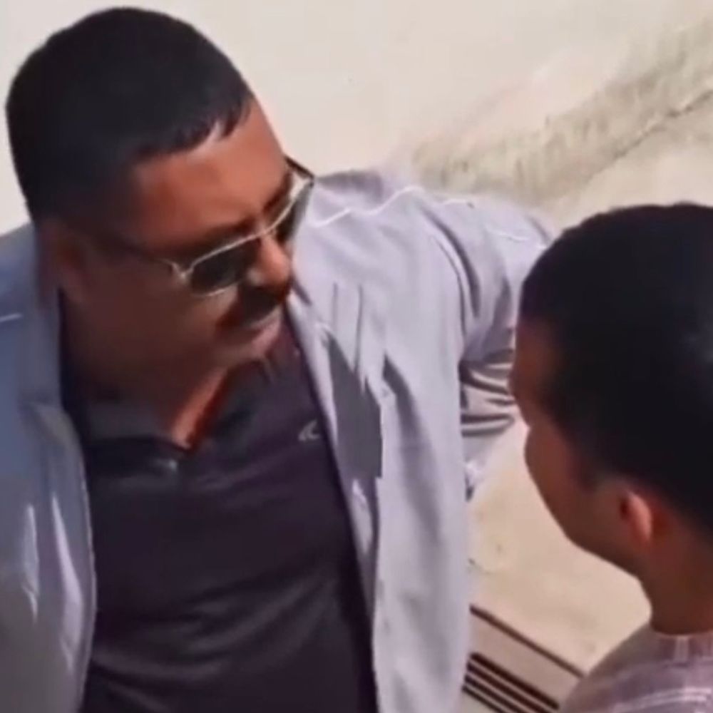 मऊ में पार्सल अधीक्षक राजेश सिंह निलंबित:RPF जवान को धमकाने पर कार्रवाई, दोनों में हुई थी बहस