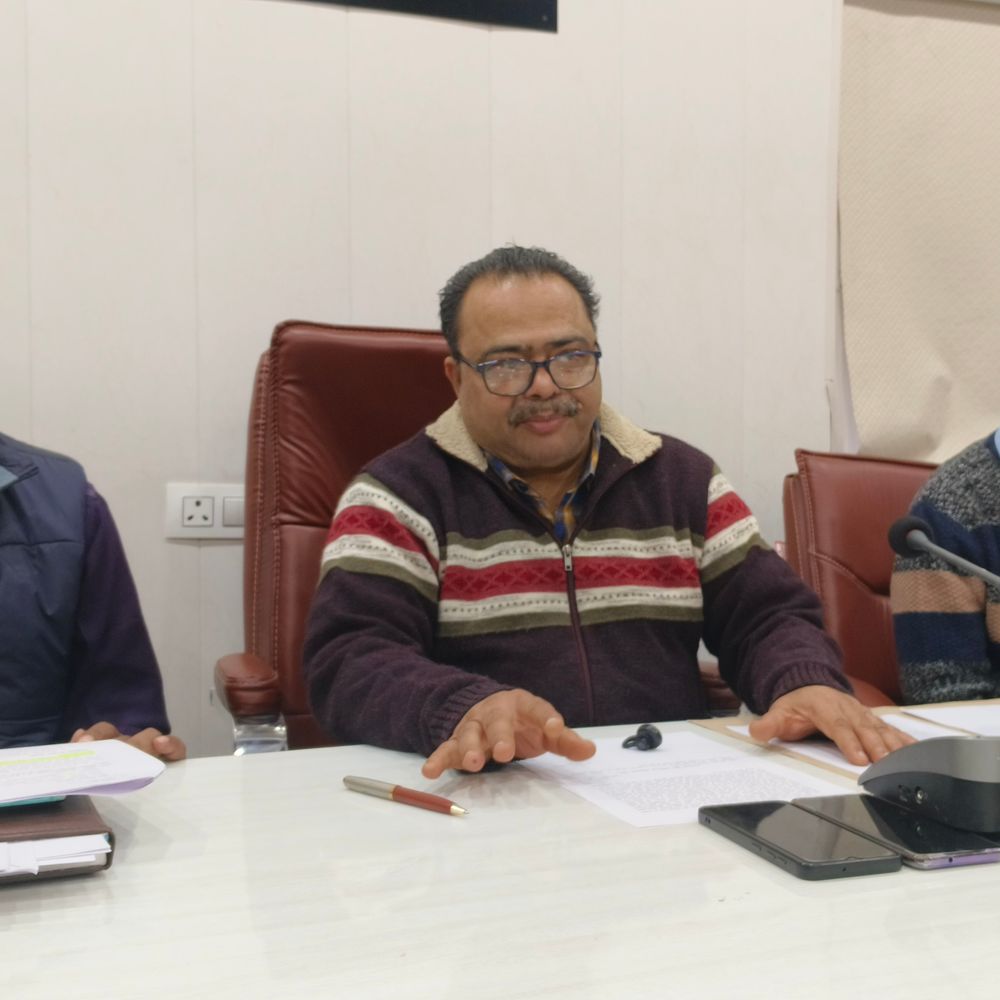 मऊ में ढाई लाख बच्चों को लगेगा खसरा-रुबेला टीका:16 से 27 फरवरी तक चलेगा विशेष स्कूल-मदरसा टीकाकरण अभियान