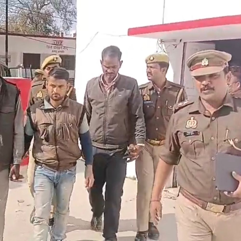 बाराबंकी पुलिस ने 1495 लीटर अवैध डीजल जब्त किया:तीन शातिर चोर गिरफ्तार, इनोवा कार और हथियार भी बरामद