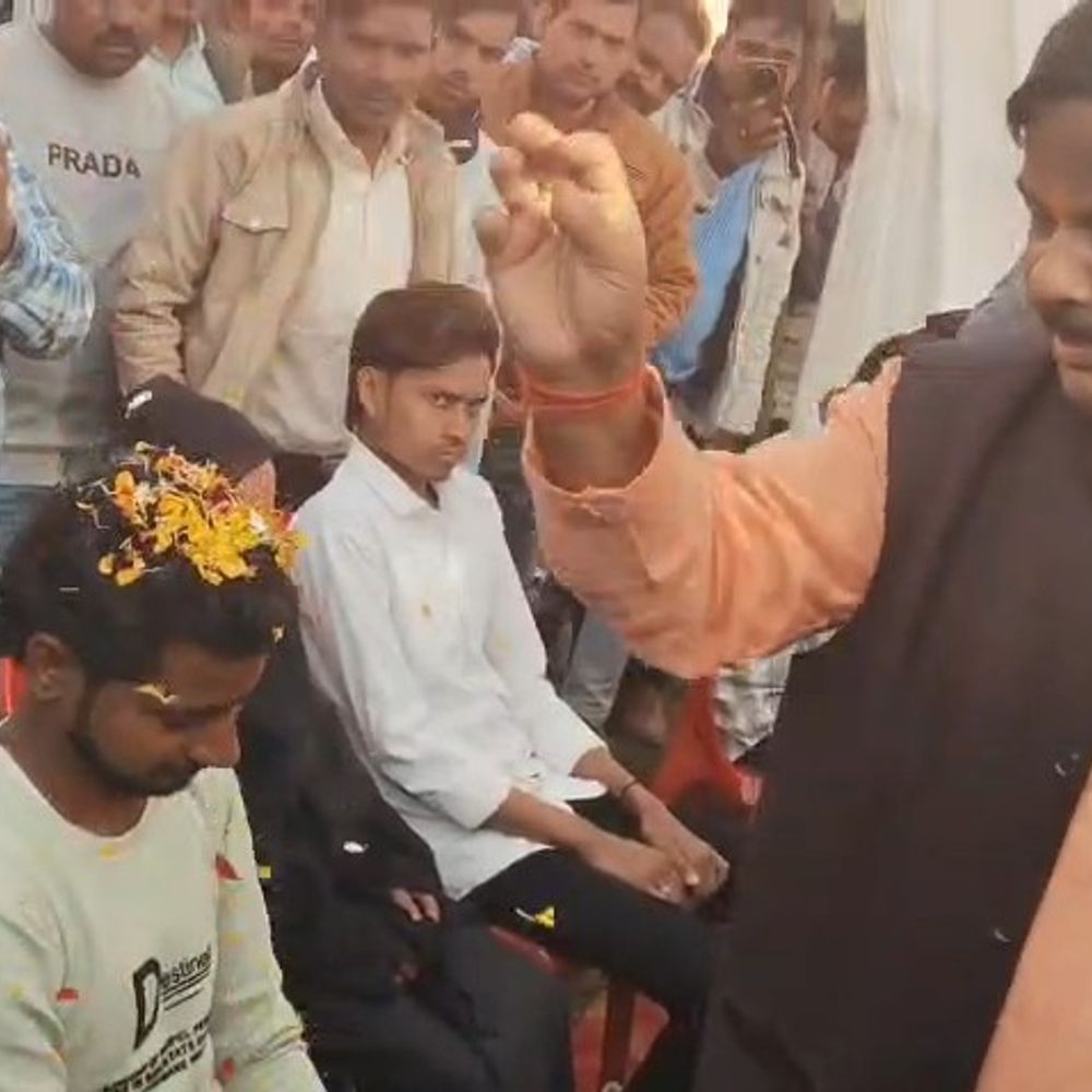 सामूहिक विवाह योजना में 34 जोड़ों का विवाह:एक ही पंडाल में हिंदू-मुस्लिम रीति-रिवाजों से संपन्न, विधायक ने दिए उपहार