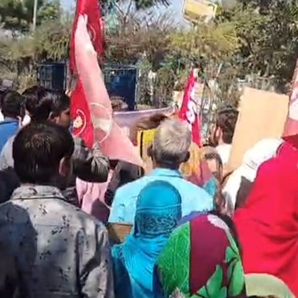 मजदूर संगठन नें श्रम कानूनों का विरोध किया:चार श्रम संहिताओं, राष्ट्रीय श्रमशक्ति नीति, कानून के पुनर्विचार की मांग