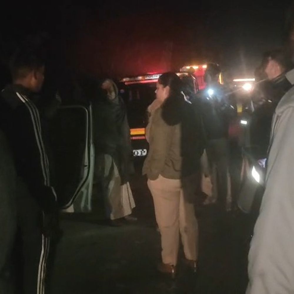 सीतापुर में दो युवकों के अपहरण-हत्या की अफवाह:कार में खून के धब्बे और मोबाइल मिलने से फैली सनसनी, दोनों सकुशल बरामद