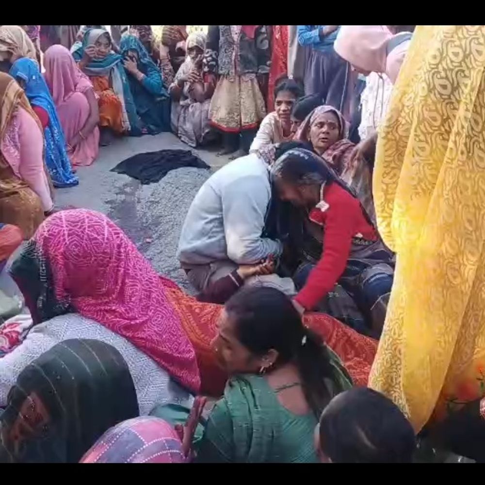 ट्रक की टक्कर से स्कूटी सवार महिला की मौत:शादी समारोह से लौटते समय हादसा, पुलिस ने ट्रक कब्जे में लिया