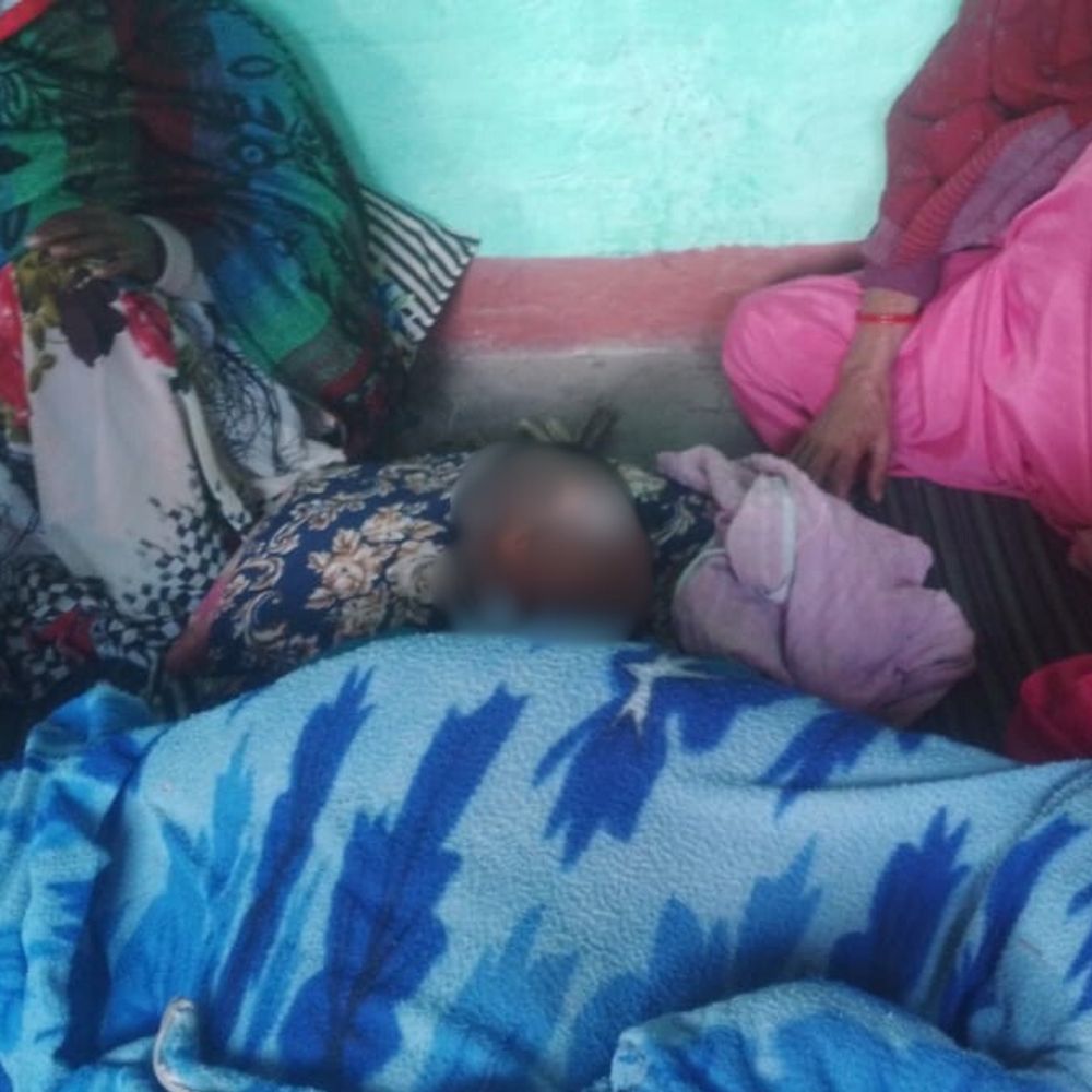 बुलंदशहर के बरहाना में नाले में गिरा युवक:गंदगी में मुंह धंसने से हुई मौत, गांव में शोक का महौल