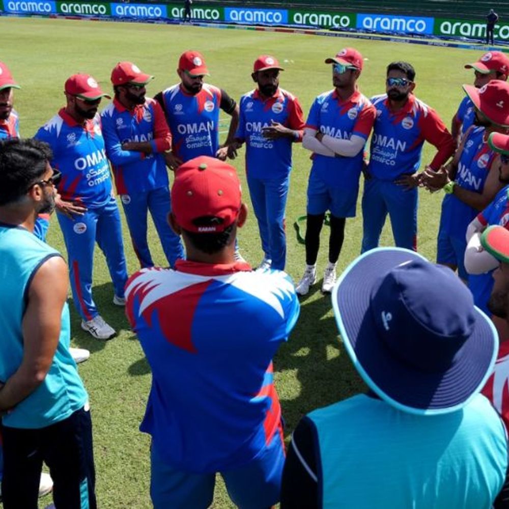 टी-20 वर्ल्डकप, श्रीलंका का पहला विकेट गिरा:ओडेदरा ने मिशारा को बोल्ड किया, ओमान ने टॉस जीतकर बॉलिंग चुनी