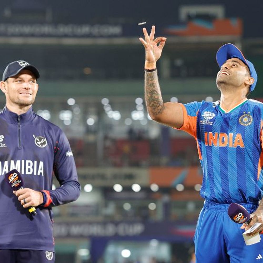 टी-20 वर्ल्डकप- नामीबिया ने टॉस जीता, भारत पहले बैटिंग करेगा:बीमार अभिषेक की जगह सैमसन को मौका, सिराज की जगह बुमराह खेलेंगे