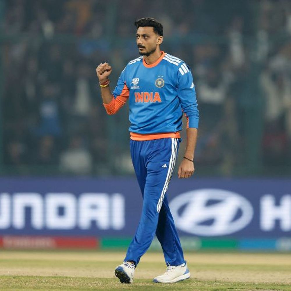 टी-20 वर्ल्डकप- नामीबिया ने 6 विकेट गंवाए:अक्षर ने मलान करुगेर को बुमराह के हाथ कैच कराया; भारत ने 210 का टारगेट दिया